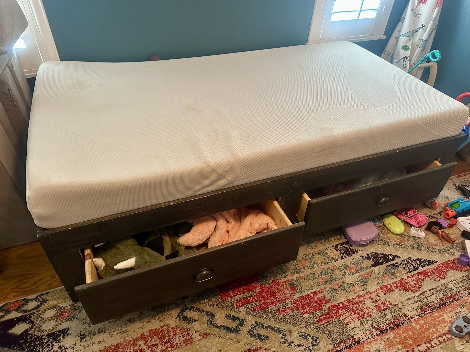 Twin Bed