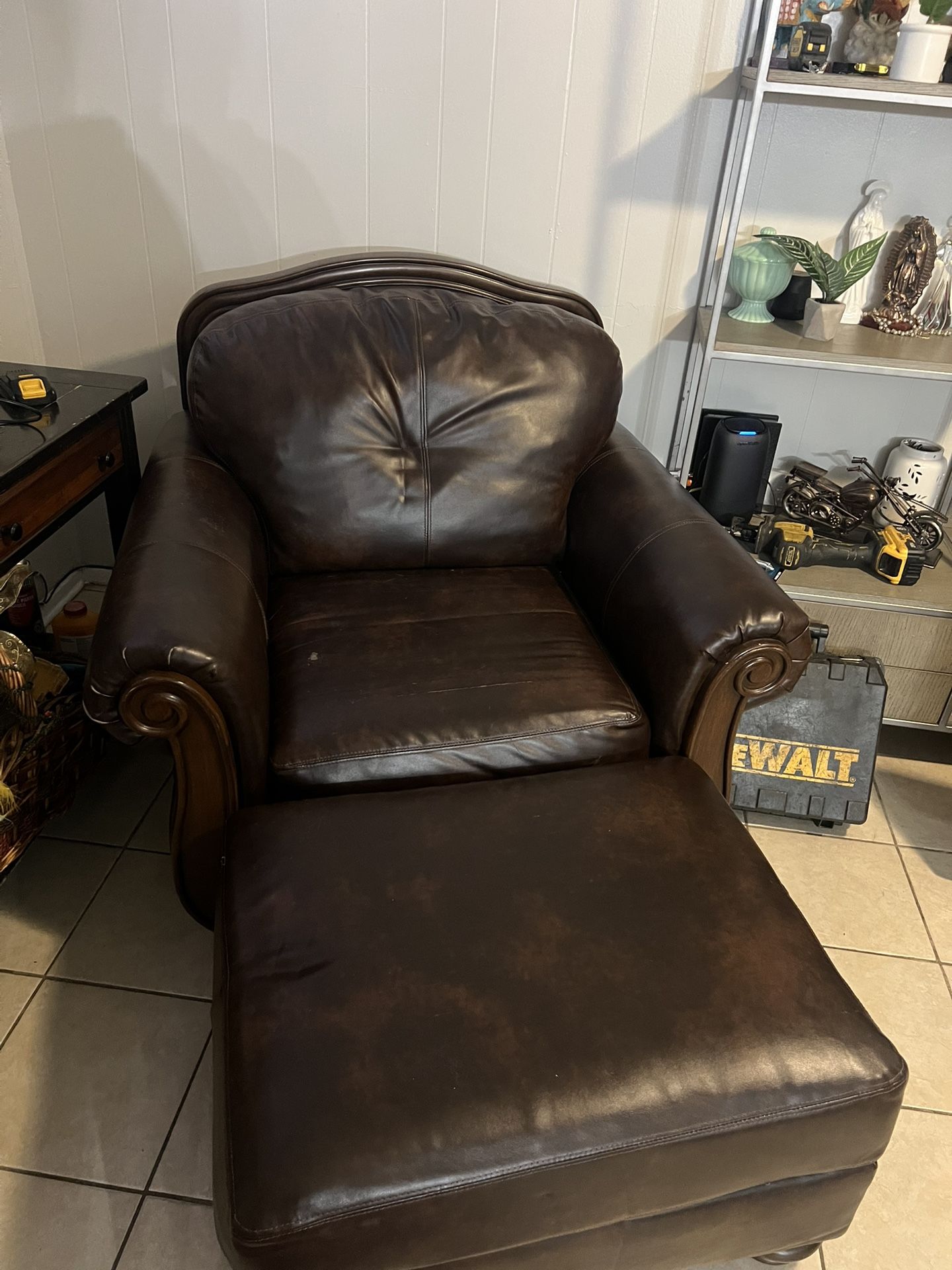 leather chair with ottoman