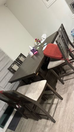 Counter Height Dining Table with Stools