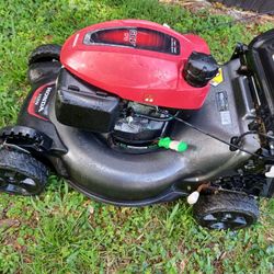 Lawn Mower Honda HRN216 Excellent Conditions Rear Wheels Drive Self Propelled Run Like Champs 