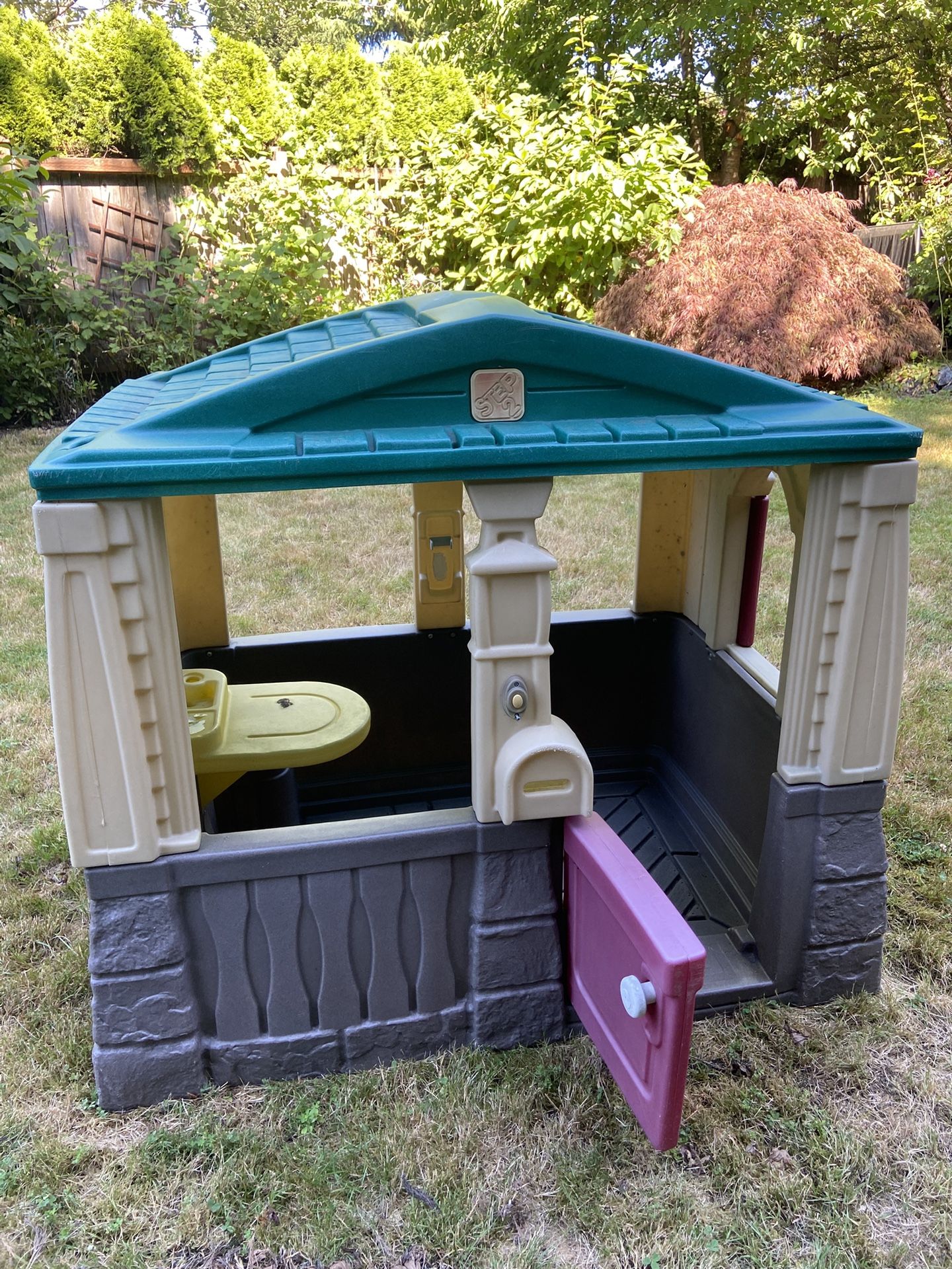 Step2 Outdoor Play House 