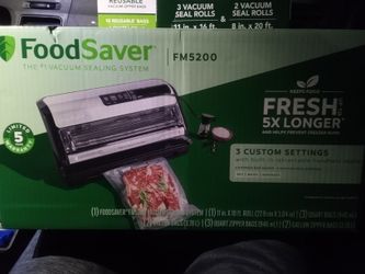 Food saver Vacuum Sealer FM5200 W/Bags
