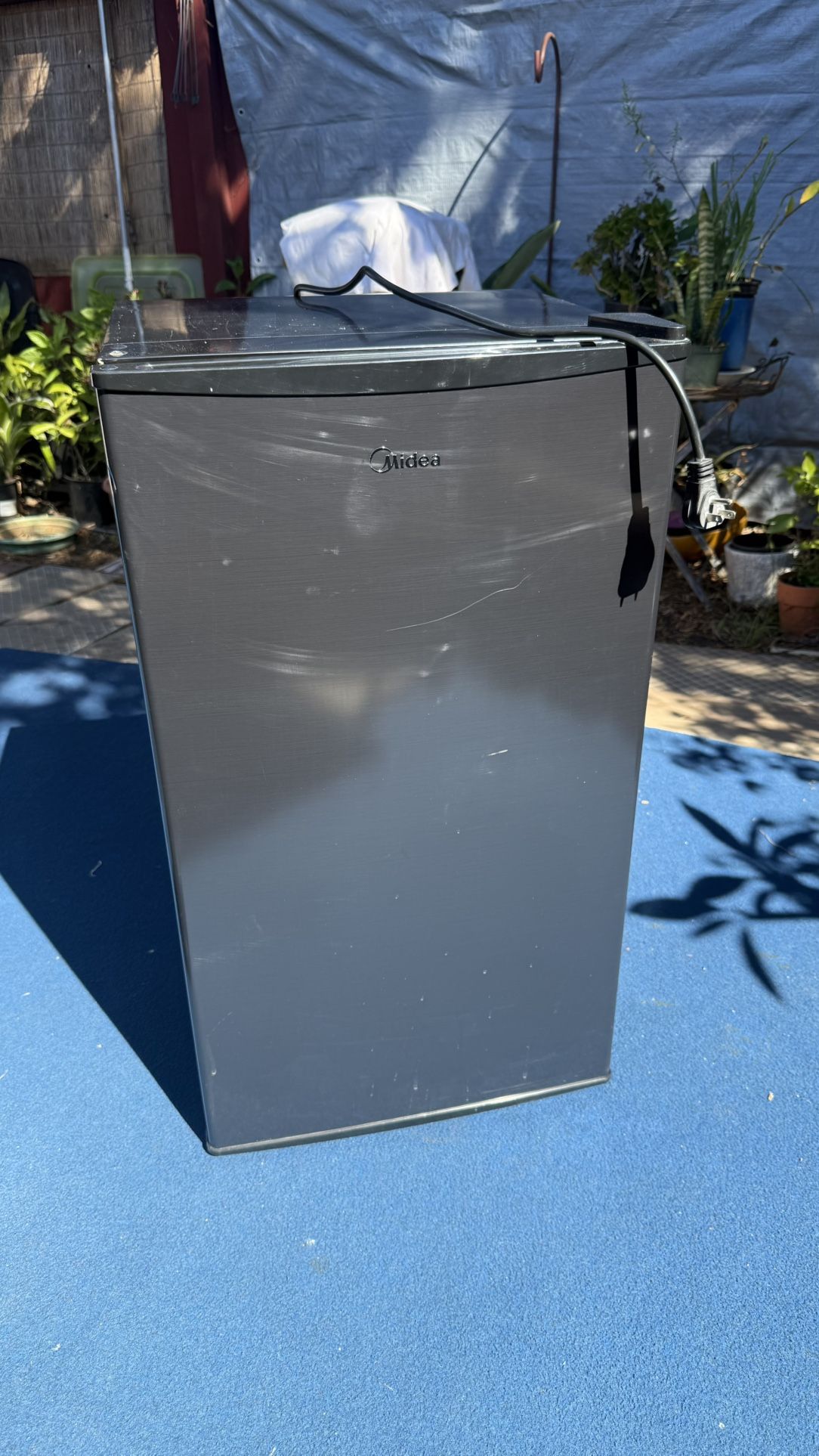 Midea 3.3 cu.ft Single Door Compact Mini Refrigerator