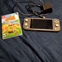 Nintendo Switch Lite 256GB With Animal Crossing New Horizons 