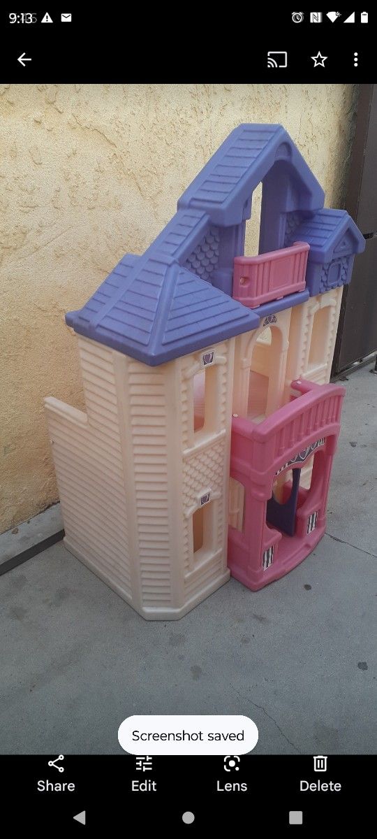 STEP 2 DOLL HOUSE