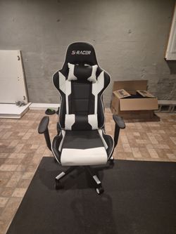 Gaming chair