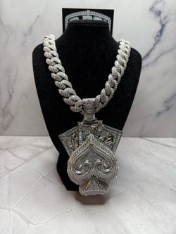 20mm Cuban Chain + Oversized Spade Pendant