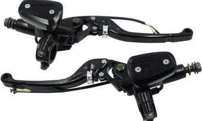 Universal Fits all 7/8" handle bar, with lever and brake light switch With M10 hole for rear view mirror Piston Bore size 14mm and Banjo Bolt 10x1.25
