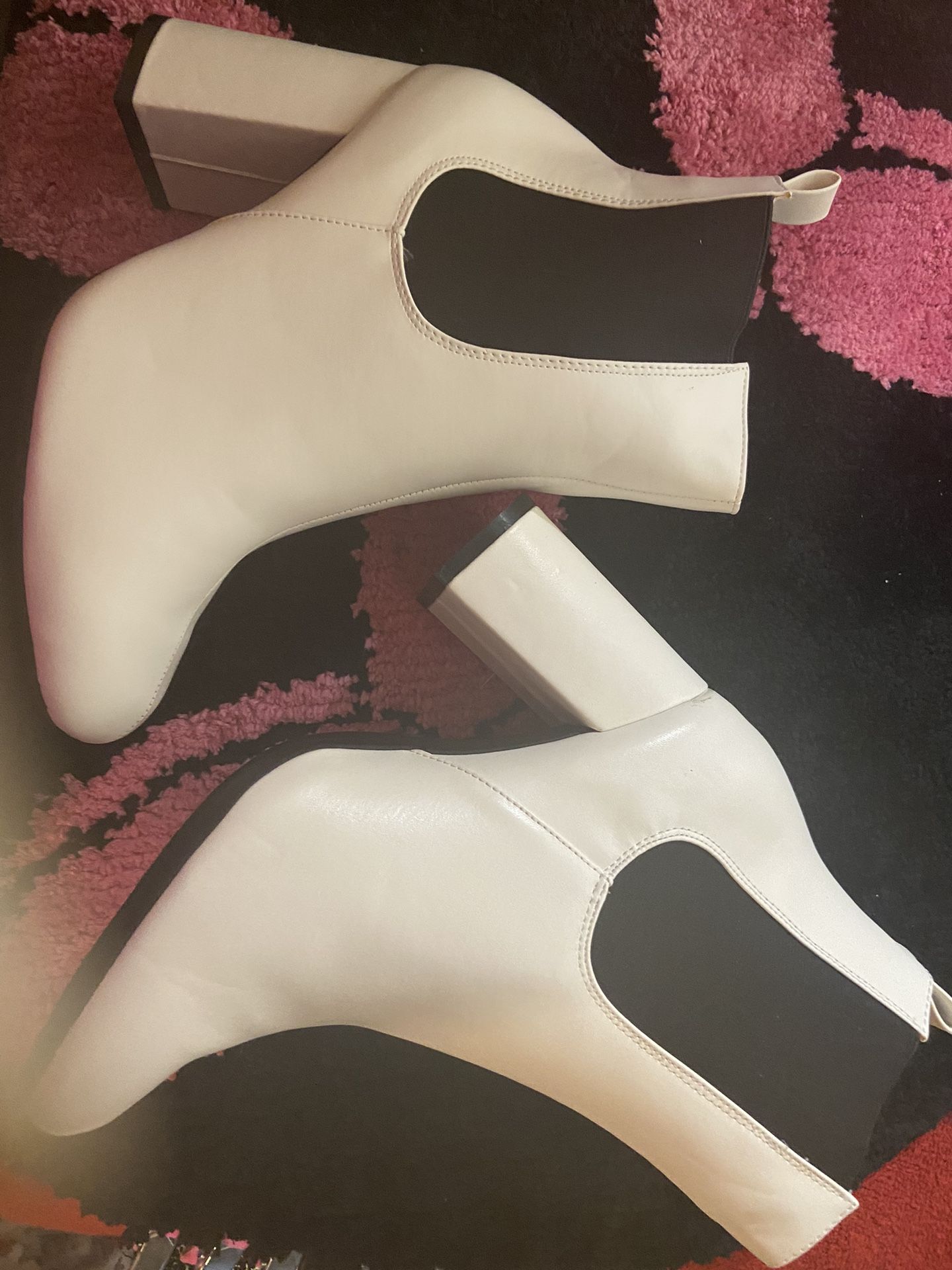 White Boots With A Little Black New Size 10 W