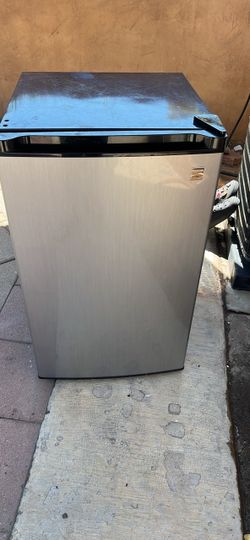 Mini kenmore fridge