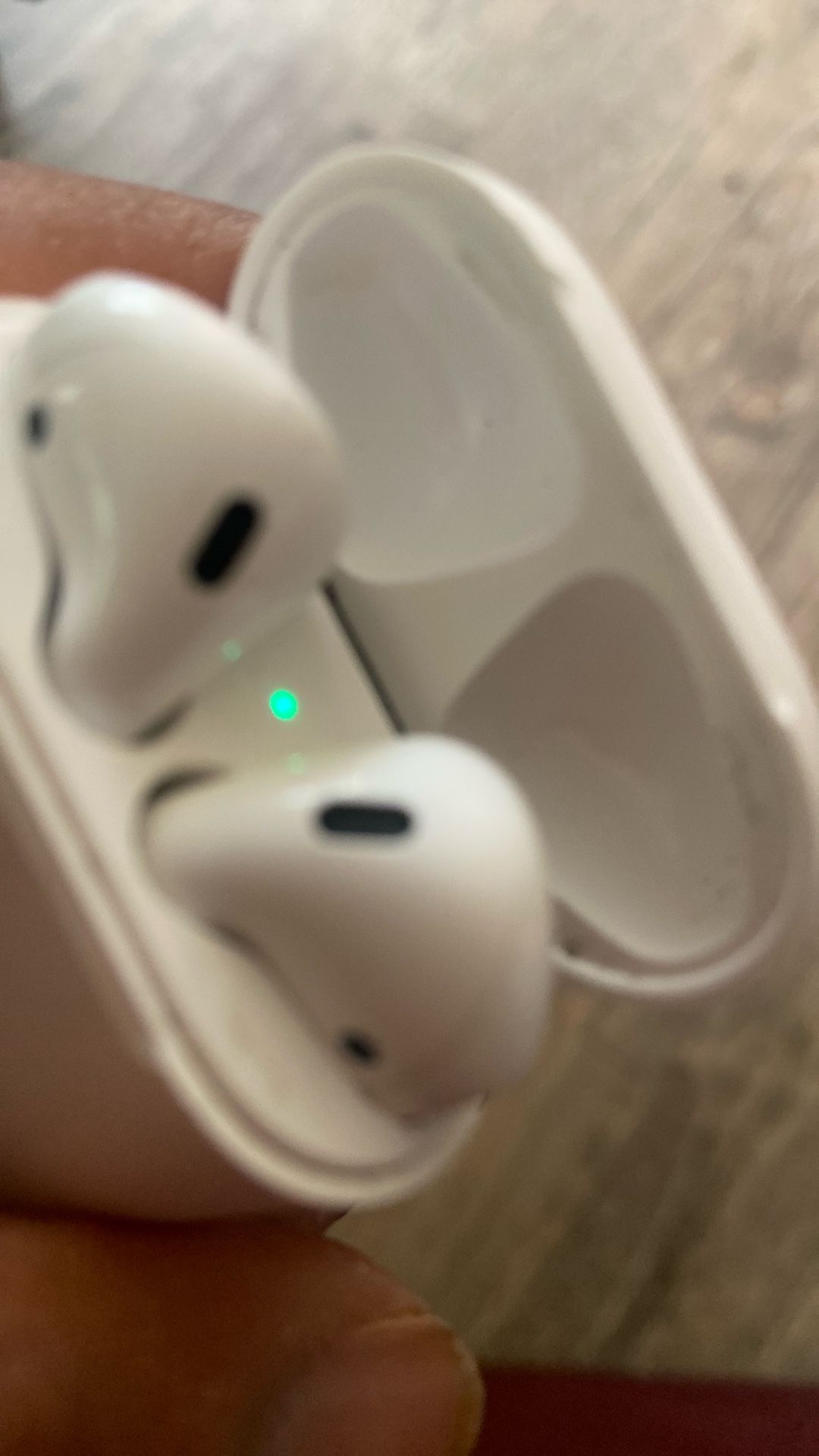 Apple AirPods 