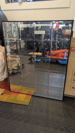 Beveled mirror