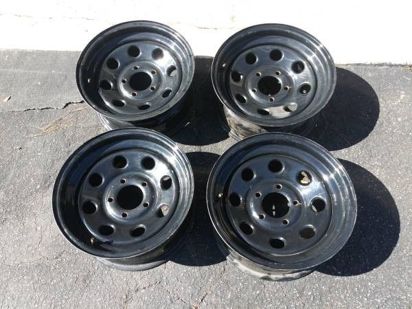 Black steel wheels, 15x7. Chevy S10, GMC sonoma, blazer, more