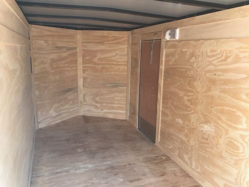 Enclosed trailer 2018 6’x12’