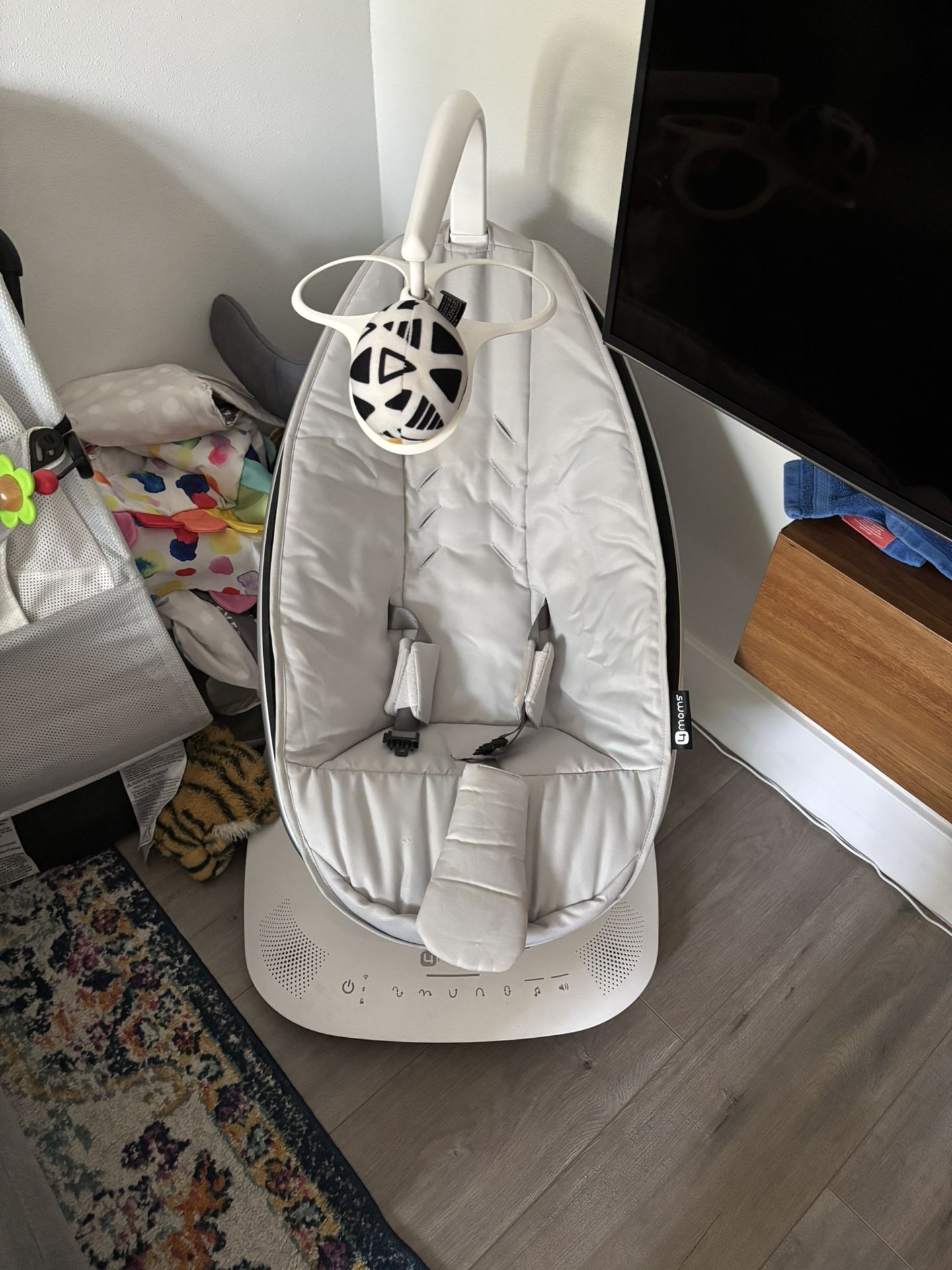 Mamaroo Multi-motion Baby Swing
