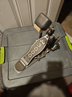 DW Single Bass Drum Pedal