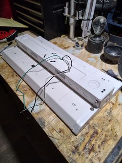 2 5000k linear LED High Bay Lights