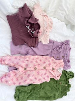 Baby girl clothes 0-3