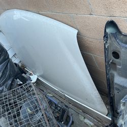 99-02 Chevy hood parts
