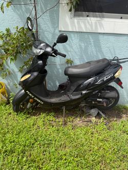Peace Sports 50cc Scooter – 755 Miles – Clean Title & Key – Project