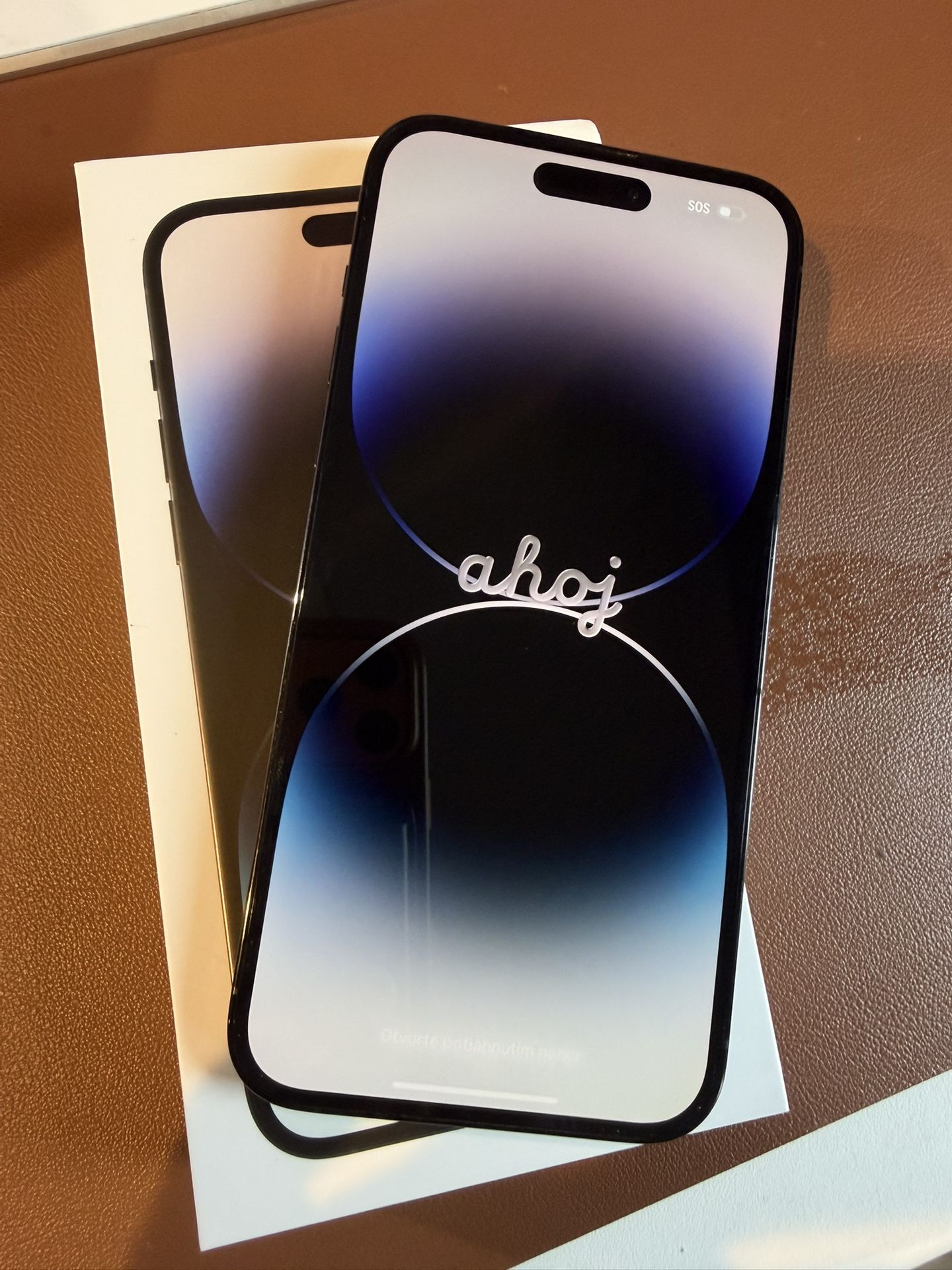 Unlocked Apple iPhones 14 & 14 Pro Max