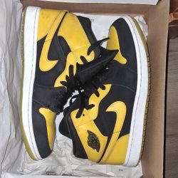 Jordan 1 Yellow And Black Size 9.5