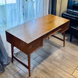 West Elm Mid-Century Desk | Acorn | DELIVERY AVAILABLE