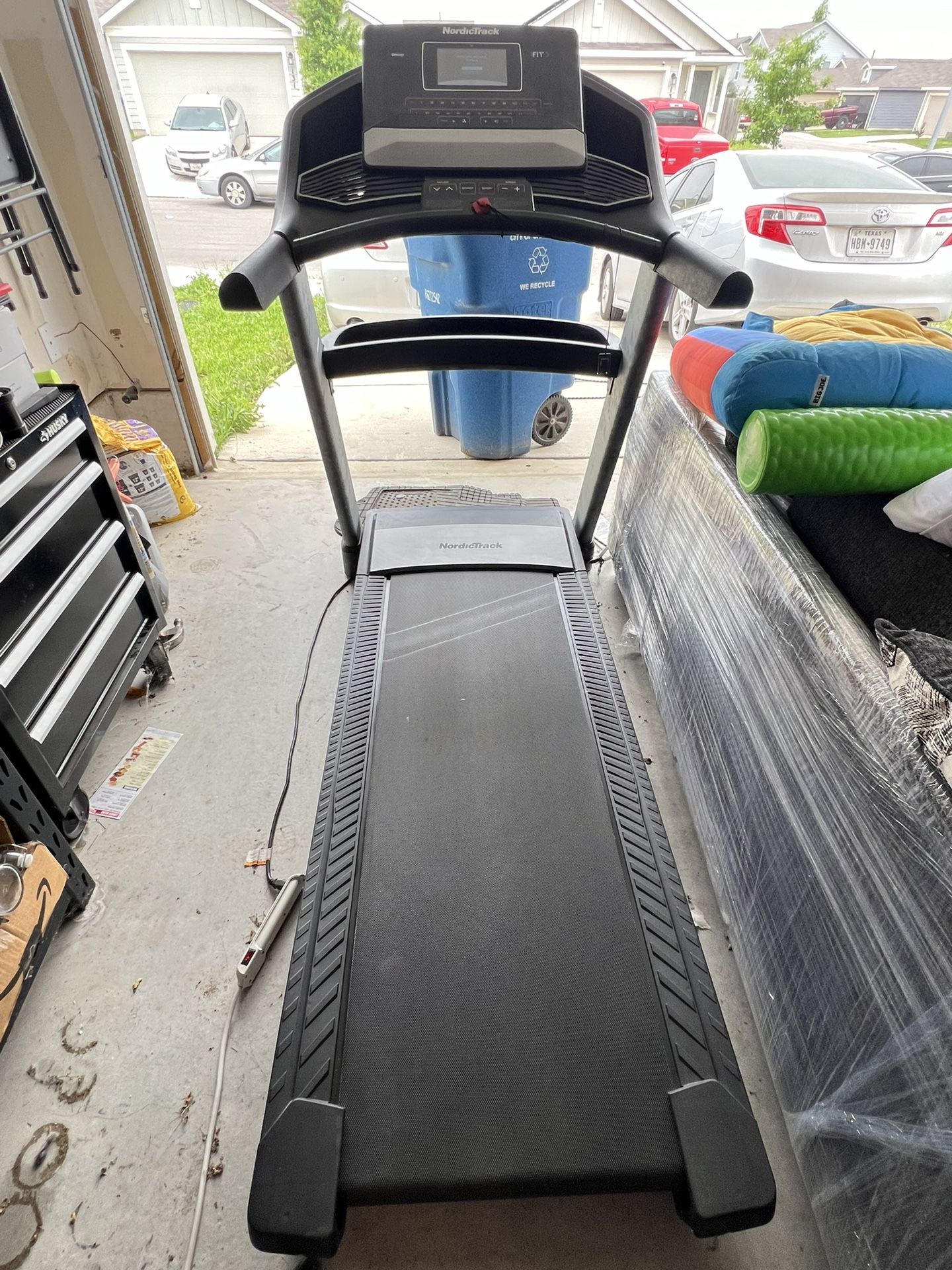 NordicTrack Elite 900 Treadmill with 1-Year iFit Membership Included, Assembly Included