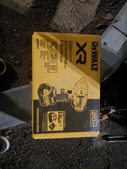 20-volt Max Variable Speed Brushless 1/2-in Drive Cordless Impact Wrench (Battery Included and Charger Included)