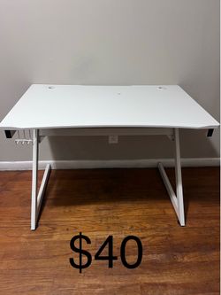 Gaming desk & Bluetooth chair