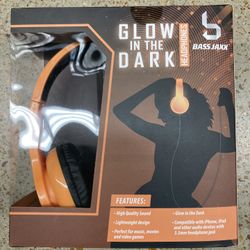 NWT Glow In The Dark Headphones 