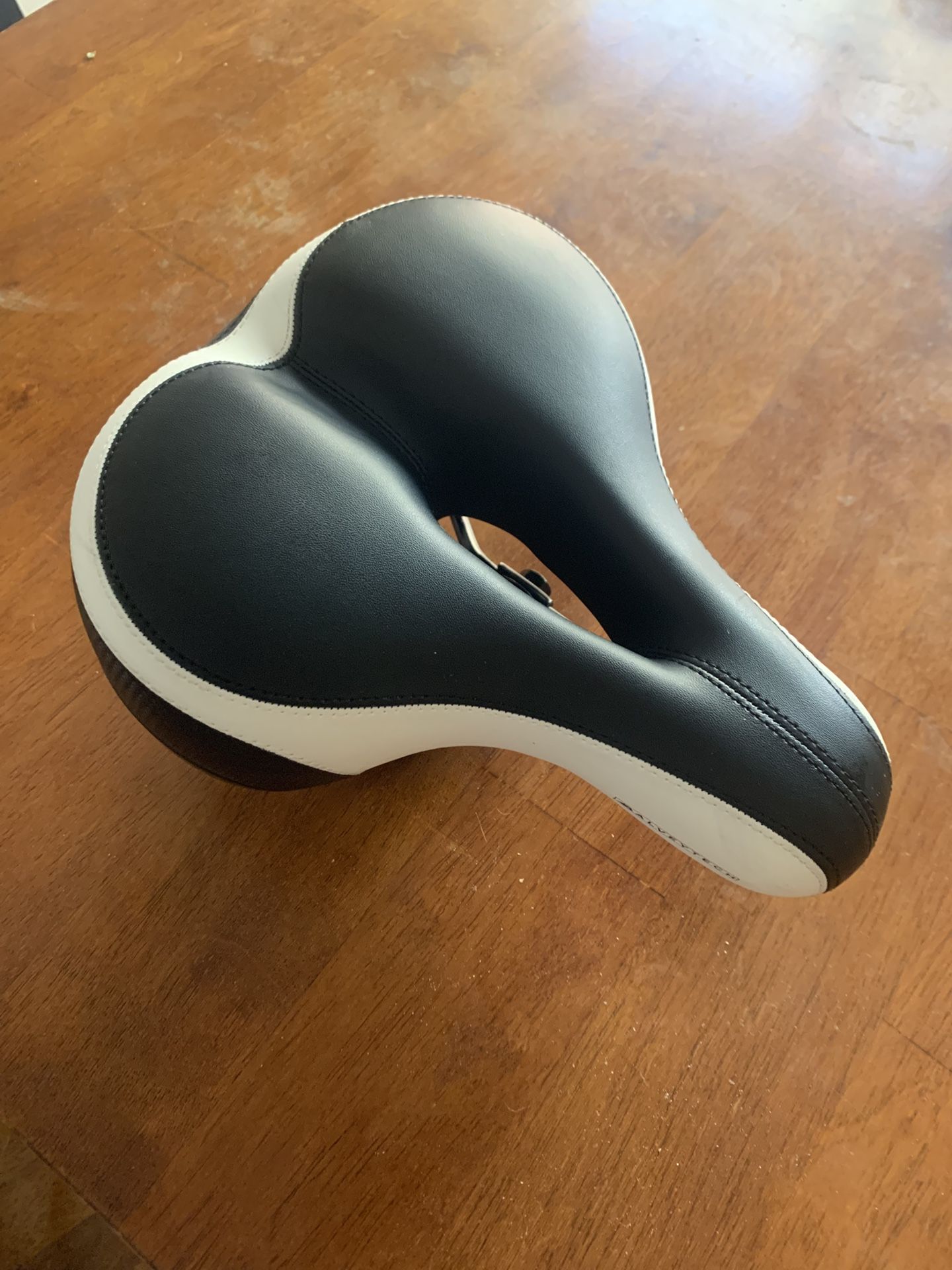 New Wide Comfort Foam Bike Seat For MTB Hybrid Cruiser Or Road