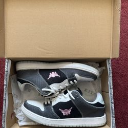 Size 10.5 skate shoes