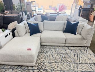 Dayna 4 pc Grey Sectional from Costco