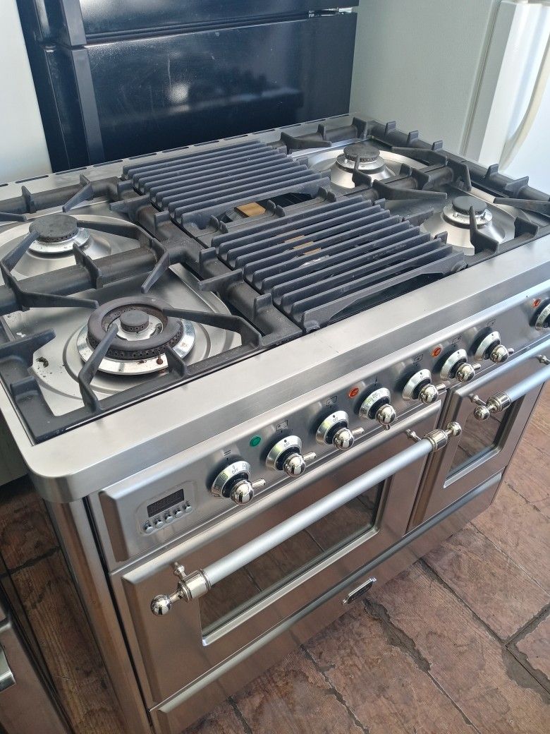 Commercial Dual Fuel Stainless Stove