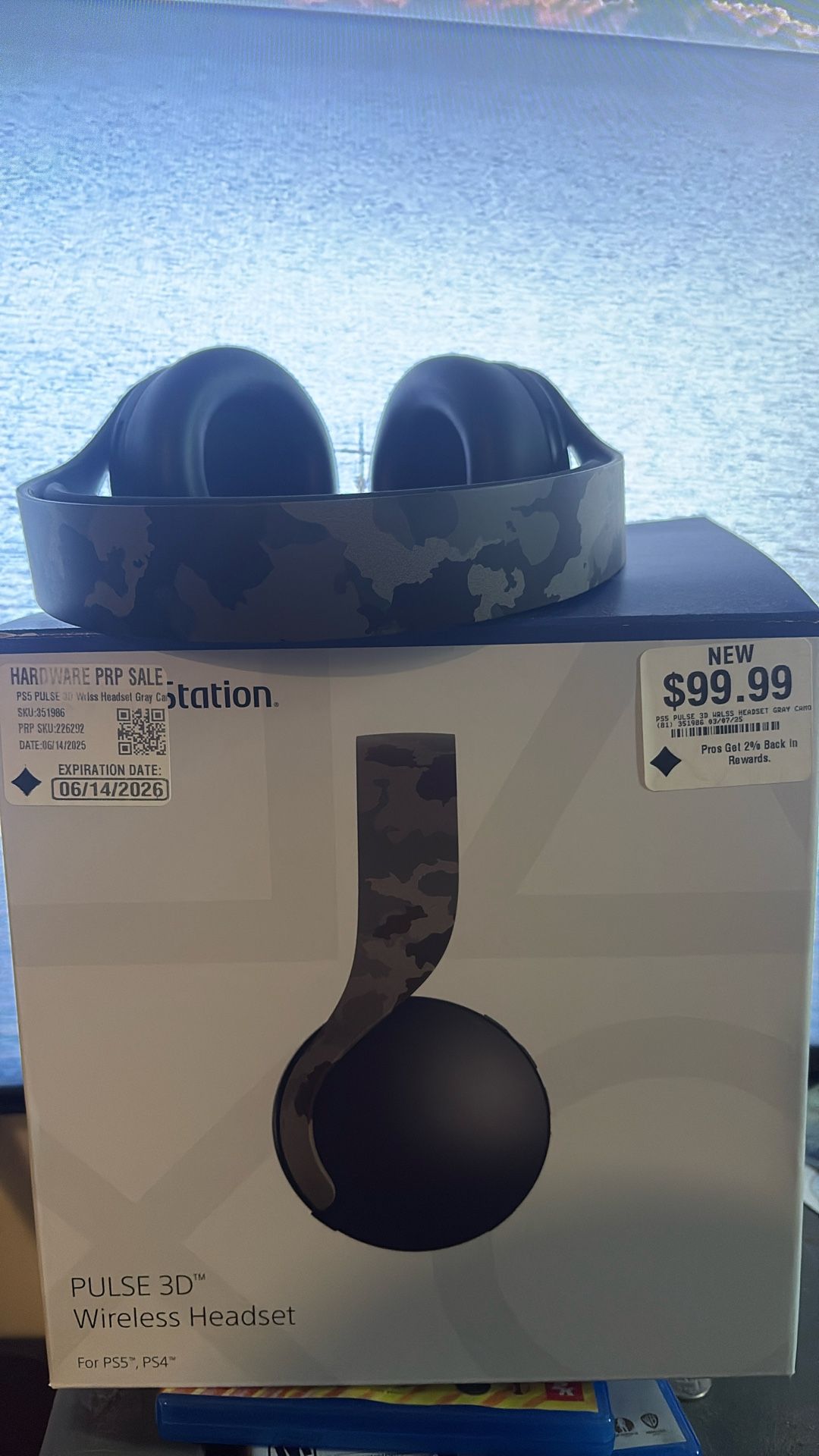 PULSE 3D WIRELESS HEADSET-Still Have Warranty And Box .