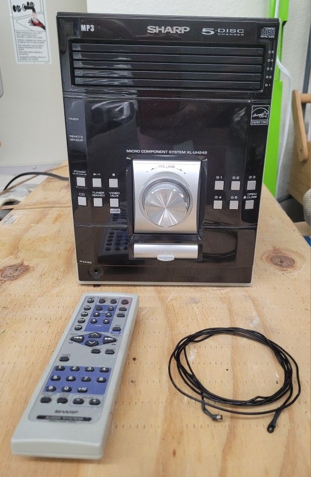 Sharp Mini Stereo System, 5 CD, MP3