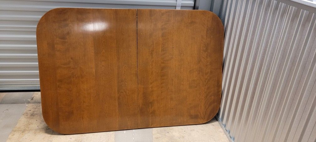 Ethan Allen Dining Room Tsble