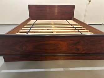 Mid Century Rosewood Queen bed by Brouer