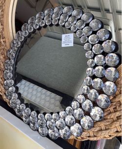 Round mirror with a crystal frame – 43 cm