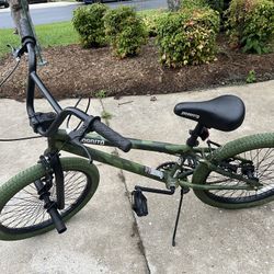 Green youth bike 