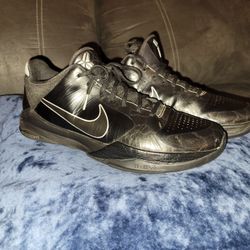 Rare Kobe Bryant 5 Zooms/Black 