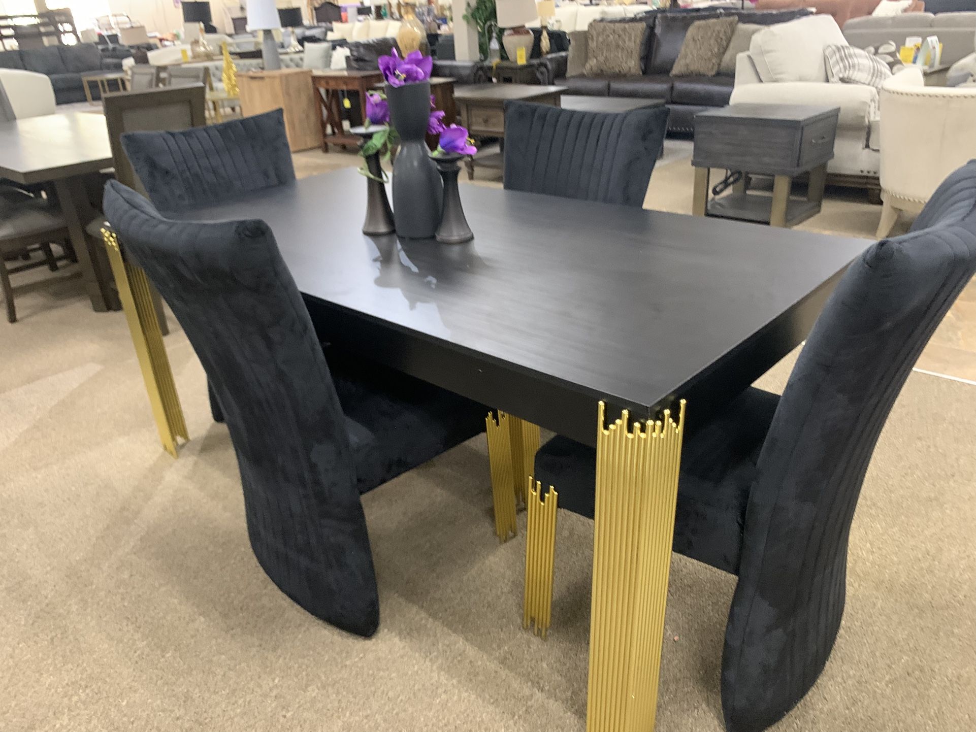 DINING TABLES 699.99 - $10 DOWN