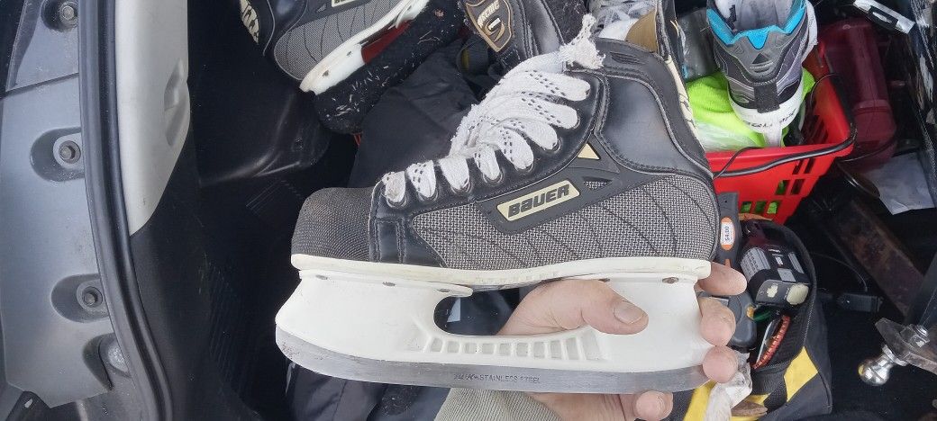 Size 4.5 Original Bauer Supreme Must Have Hockey Skates Deal 