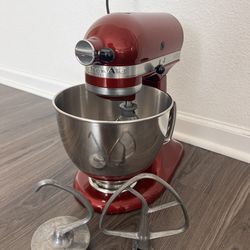 Kitchen Aid Stand Mixer 5QT // cooking/ baking