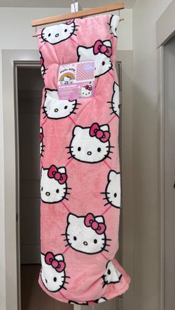 🎀 Hello Kitty Full/Queen Plush Blanket 🎀