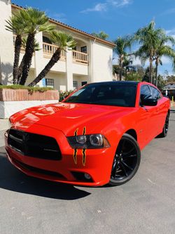 2014 Dodge Charger R/T Hemi V8 * Black Top *