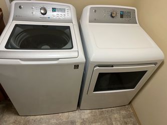 GE washer and dryer set
