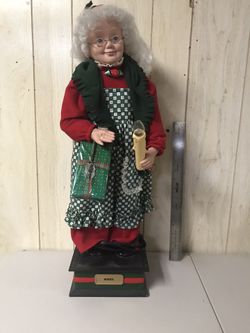 Vintage MRS CLAUSE HOLIDAY CHRISTMAS ANIMATED FIGURINE 24” High