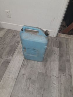 Water container